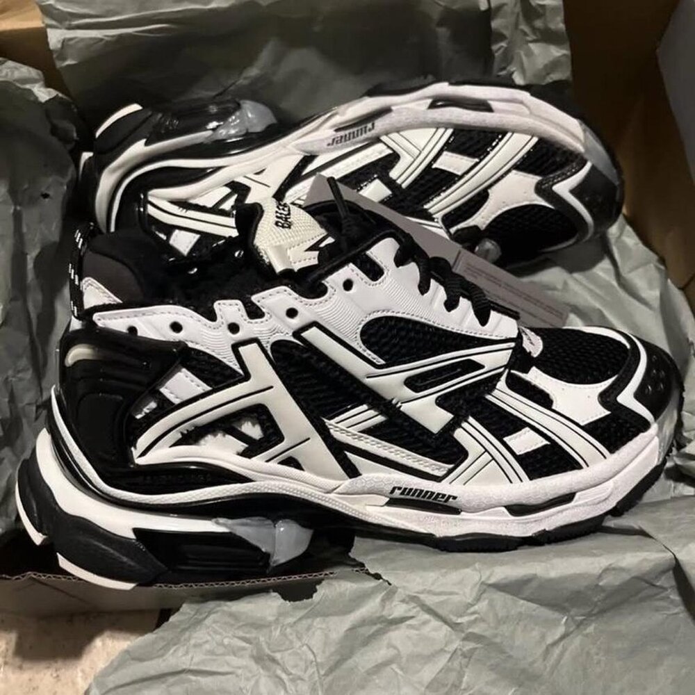 Balenciaga Runners Size 11